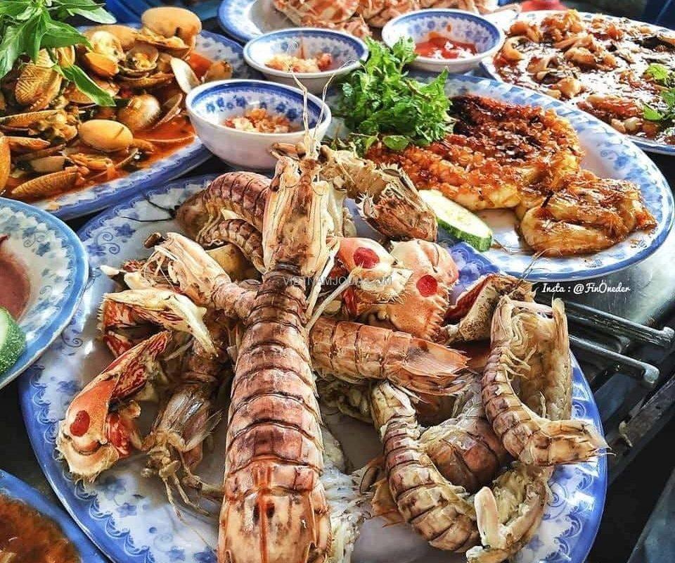Thưởng Thức Hải Sản Tươi Sống Thưởng Thức Hải Sản Tươi Sống