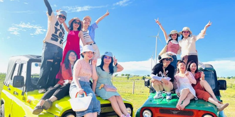Tour xe Jeep Mũi Né cho đại gia đình 