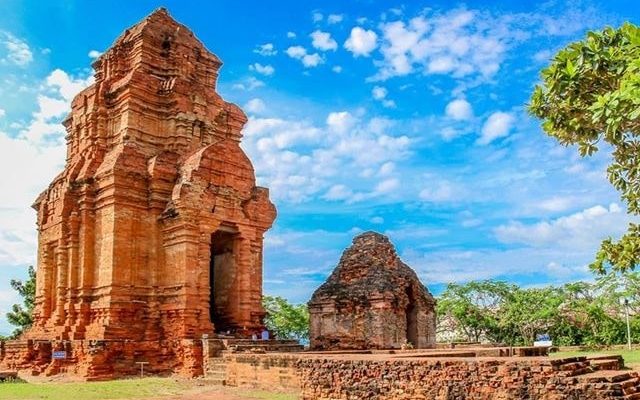 Tháp Poshanu tinh hoa kiến trúc của người Chăm 