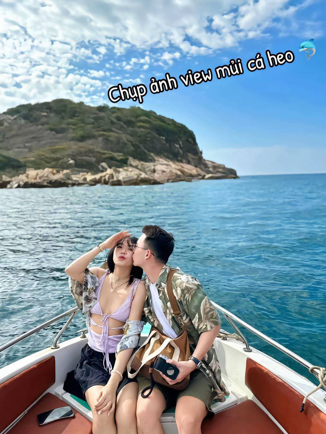 tour Vĩnh Hy chụp ảnh tại Mũi Cá Heo tour Vĩnh Hy chụp ảnh tại Mũi Cá Heo
