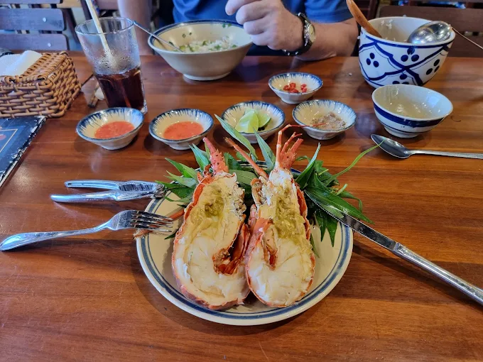 nhà hàng hải sản Vĩnh Hy