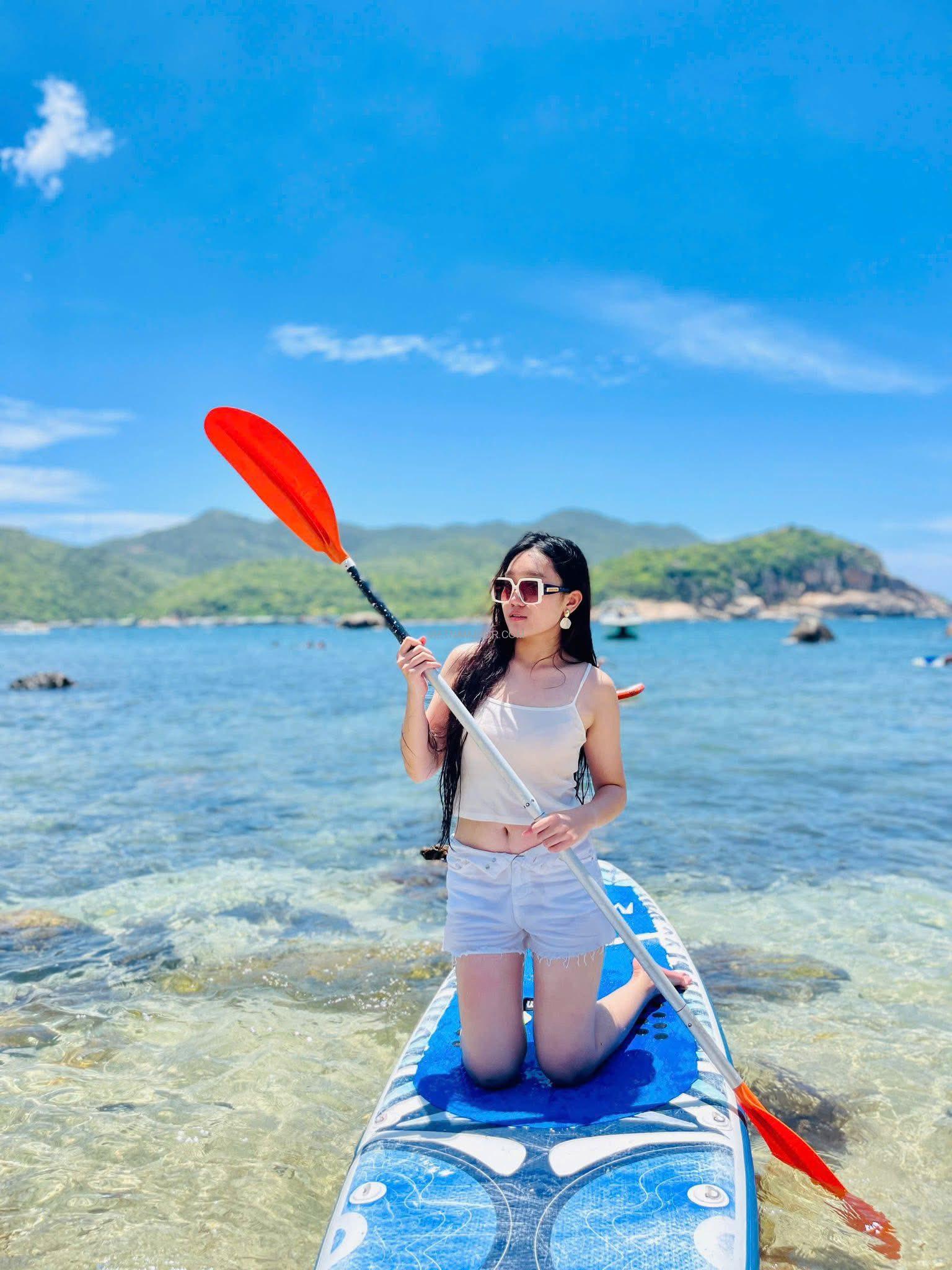 tour cano tham quan Bãi Cóc Vĩnh Hy tour cano tham quan Bãi Cóc Vĩnh Hy