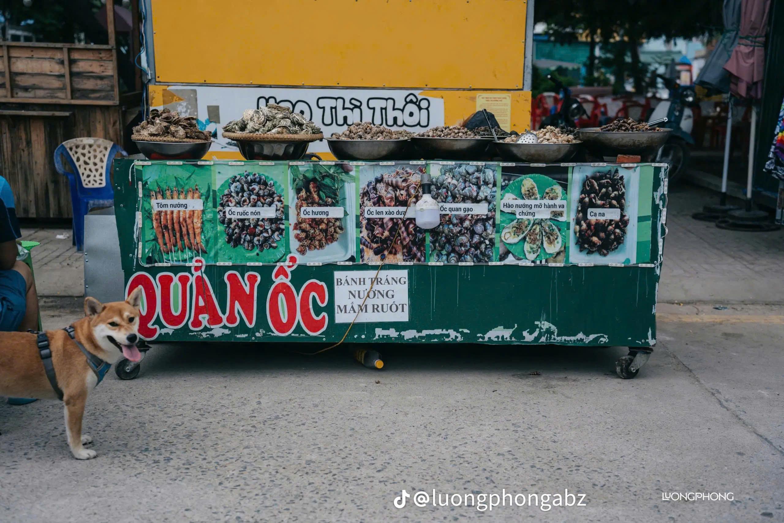 quán ốc tại chợ đêm Vĩnh Hy quán ốc tại chợ đêm Vĩnh Hy